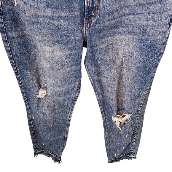 Abercrombie & Fitch The Mom High Rise Distressed Jeans in Size 8R | W29 - Picture 5 of 9
